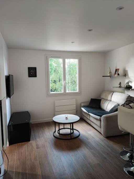 Charmant Appartement 2 Pieces Proche Disneyland Villeneuve-Saint-Denis Extérieur photo